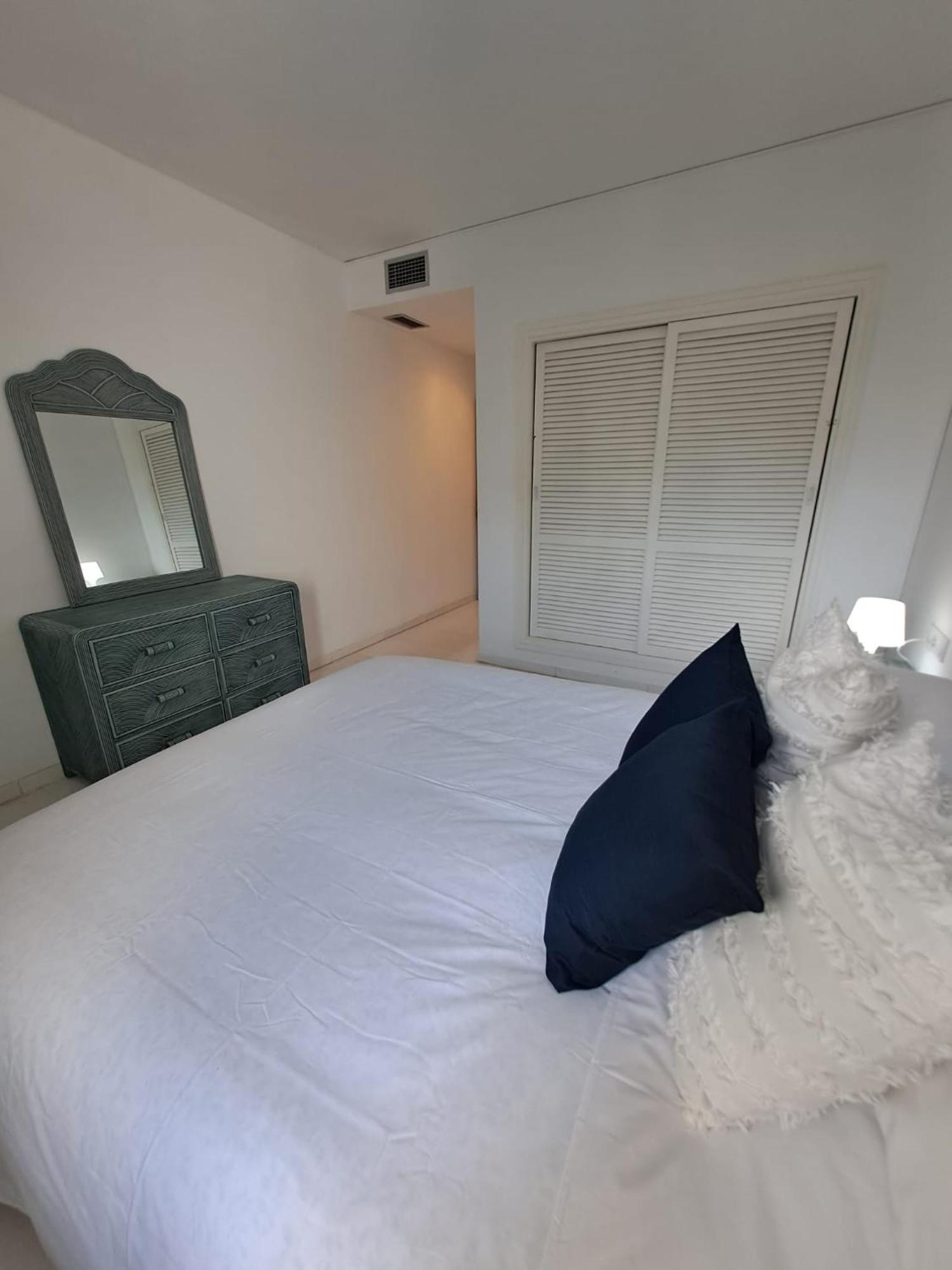 Luminous Apartment In Playas Del Duque , Puerto Banus By Holidays & Home มาร์เบยา ภายนอก รูปภาพ