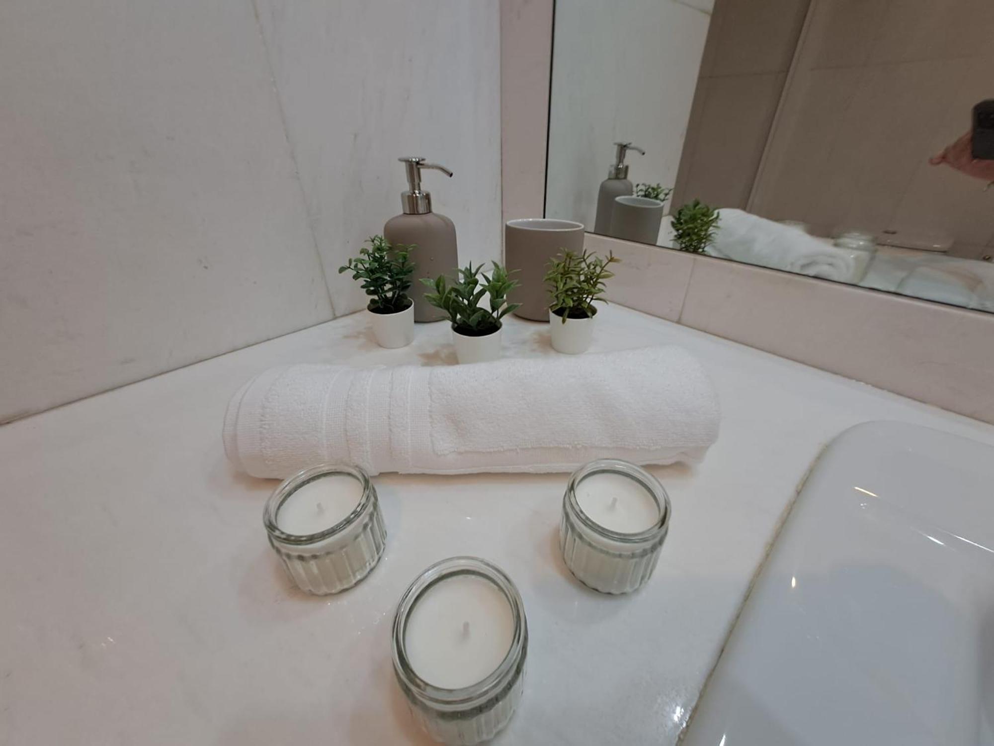 Luminous Apartment In Playas Del Duque , Puerto Banus By Holidays & Home มาร์เบยา ภายนอก รูปภาพ